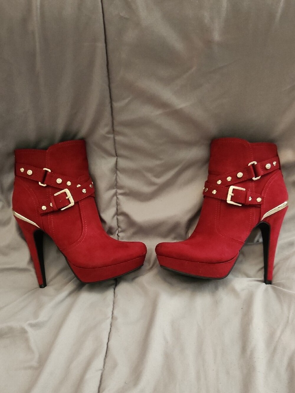 G by Guess Red Suede Studded Ankle Boots - Picture 3 of 9